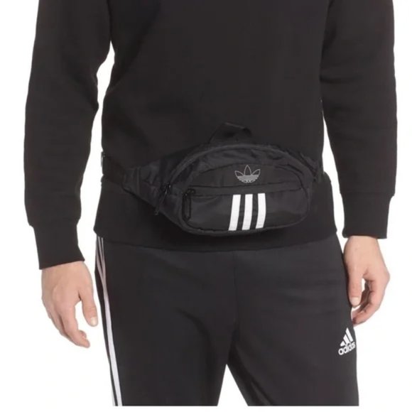 Adidas 3 Stripes waist Pack (BNWT) - Picture 2 of 9